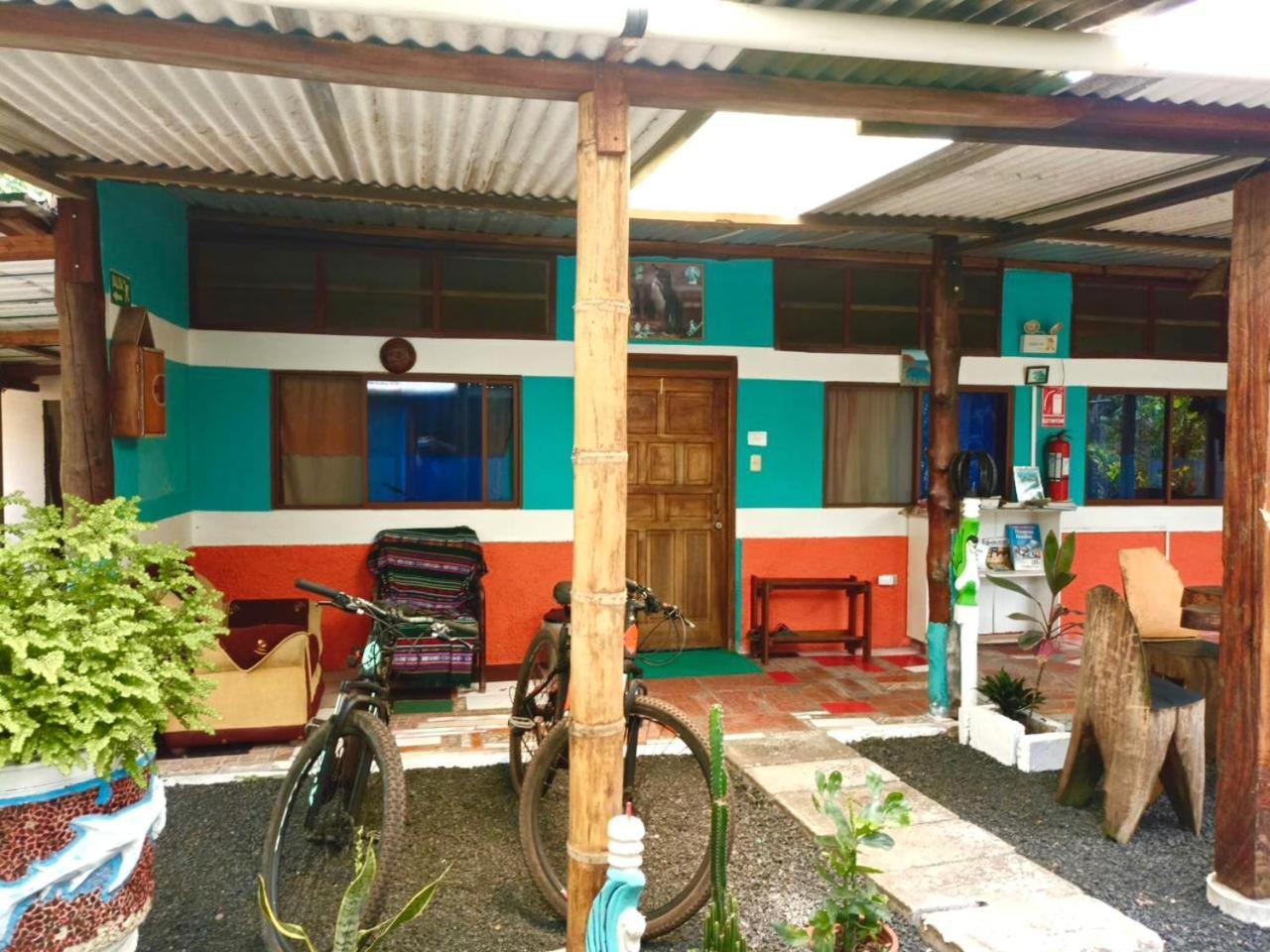 Alojamiento Sumak Kawsay Puerto Ayora  Bagian luar foto